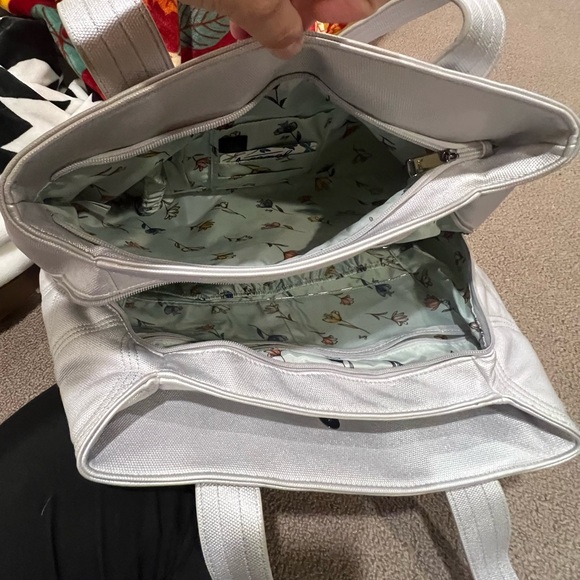 LUG Tempo Matte Luxe VL Tote Bag - Metallic Silver IcePop Stitch - Picture 6 of 14